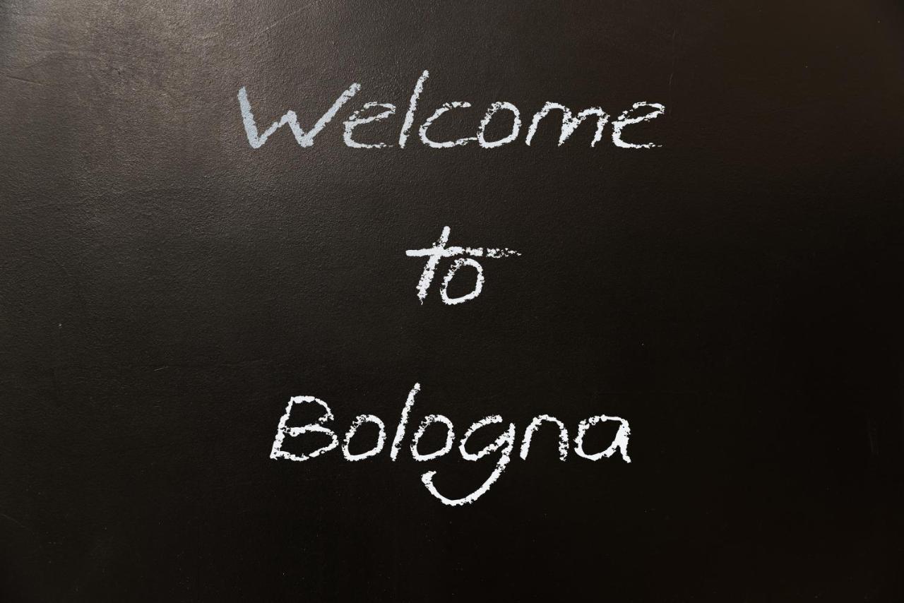 8- Tourist House Bologna - Light House - Self Check-In Apartment Ngoại thất bức ảnh